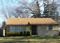 Pre-foreclosure in  OCONTO AVE Morton Grove, IL 60053