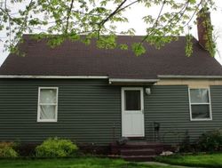 Pre-foreclosure in  CAMPBELL AVE Waterloo, IA 50701