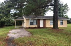 Pre-foreclosure in  ESTHER LN Jacksonville, NC 28546