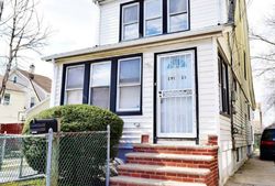 Pre-foreclosure in  118TH RD Saint Albans, NY 11412