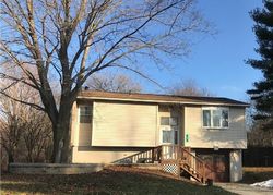Pre-foreclosure Listing in MEADOW LN MODENA, NY 12548