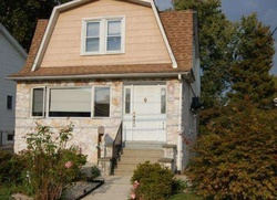 Pre-foreclosure in  GARFIELD AVE Folcroft, PA 19032