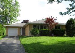  School Dr, Country Club Hills IL