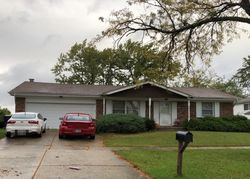 Pre-foreclosure in  BEECHWOOD RD Matteson, IL 60443