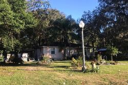  S Saint Clair St, Wildwood FL