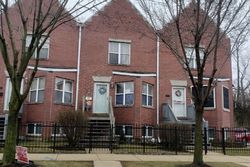 Pre-foreclosure in  E 40TH ST Chicago, IL 60653