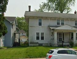 Pre-foreclosure in  16TH AVE East Moline, IL 61244