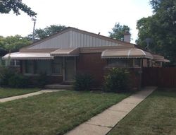 Pre-foreclosure in  W 83RD ST Chicago, IL 60652