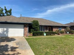 Pre-foreclosure Listing in N COLLEGE AVE OKLAHOMA CITY, OK 73132