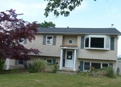 Pre-foreclosure in  PARKWOOD DR Garnerville, NY 10923