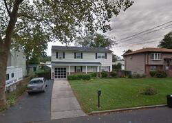 Pre-foreclosure in  LINCOLN AVE Deer Park, NY 11729