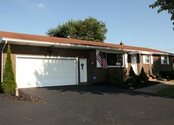 Pre-foreclosure Listing in MEESE RD LOUISVILLE, OH 44641