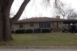 Pre-foreclosure in  LUSTER LN Des Moines, IA 50315