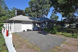 Pre-foreclosure in  ROY AVE Massapequa, NY 11758