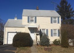 Pre-foreclosure in  ROGER DR Stratford, CT 06614
