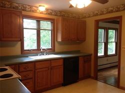 Pre-foreclosure in  GLEN AVE Upton, MA 01568