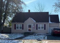 Pre-foreclosure in  ONEIDA ST Joliet, IL 60435