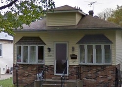 Pre-foreclosure in  W WINNEMAC AVE Chicago, IL 60630