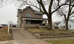 Pre-foreclosure in  S MARKET ST Washington, IL 61571