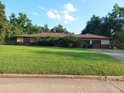 Pre-foreclosure in  SW 52ND ST Oklahoma City, OK 73109
