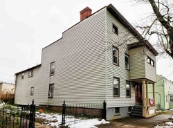 Pre-foreclosure Listing in 1ST AVE WATERVLIET, NY 12189
