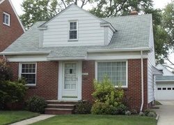 Pre-foreclosure in  S LAKE SHORE BLVD Euclid, OH 44123