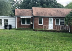  Stuart Ln, Clinton MD