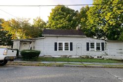 Pre-foreclosure in  ORCHARD ST Walden, NY 12586