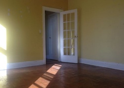 Pre-foreclosure in  85TH DR Richmond Hill, NY 11418