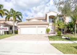  Nw 11th St, Hollywood FL