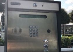 Pre-foreclosure in  NW 44TH ST  Fort Lauderdale, FL 33309