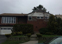 Pre-foreclosure Listing in WOODMERE DR VALLEY STREAM, NY 11581
