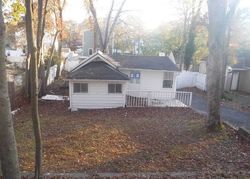 Pre-foreclosure Listing in DAKOTA ST RONKONKOMA, NY 11779