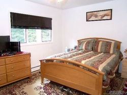 Pre-foreclosure in  STILLWELL ST Huntington, NY 11743