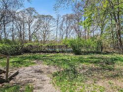 Pre-foreclosure in  UNION AVE Patchogue, NY 11772