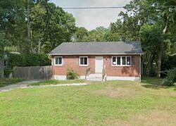 Pre-foreclosure in  STRAFFORD ST Mastic, NY 11950