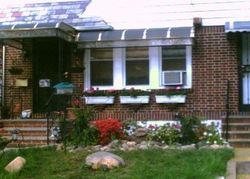 Pre-foreclosure Listing in 77TH PL MIDDLE VILLAGE, NY 11379