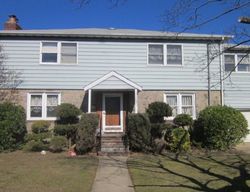 Pre-foreclosure in  SYLVIA LN New Hyde Park, NY 11040