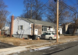 Pre-foreclosure in  PARK AVE Keansburg, NJ 07734