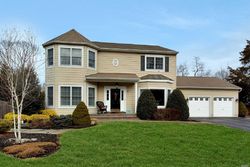  Abbey Creek Ct, East Islip NY