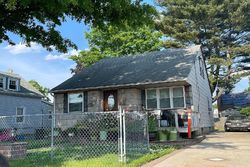 Pre-foreclosure in  LENOX AVE Uniondale, NY 11553