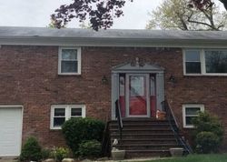 Pre-foreclosure in  JOHNSTON ST Locust Valley, NY 11560