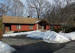 Pre-foreclosure in  ROBERTS DR Mountain Lakes, NJ 07046