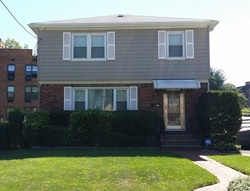 Pre-foreclosure in  MANOR CT Hempstead, NY 11550