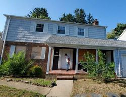 Pre-foreclosure in  LAKEVIEW AVE Rockville Centre, NY 11570