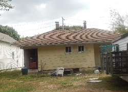 Pre-foreclosure in  LOCKWOOD RD Bay Shore, NY 11706