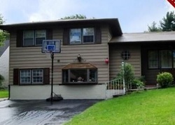 Pre-foreclosure in  MACKAY DR Hauppauge, NY 11788