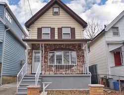Pre-foreclosure in  SIMONSON AVE Staten Island, NY 10303