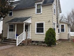Pre-foreclosure in  BAINBRIDGE AVE Mays Landing, NJ 08330