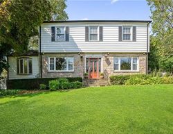 Pre-foreclosure in  PARKVIEW DR Bronxville, NY 10708